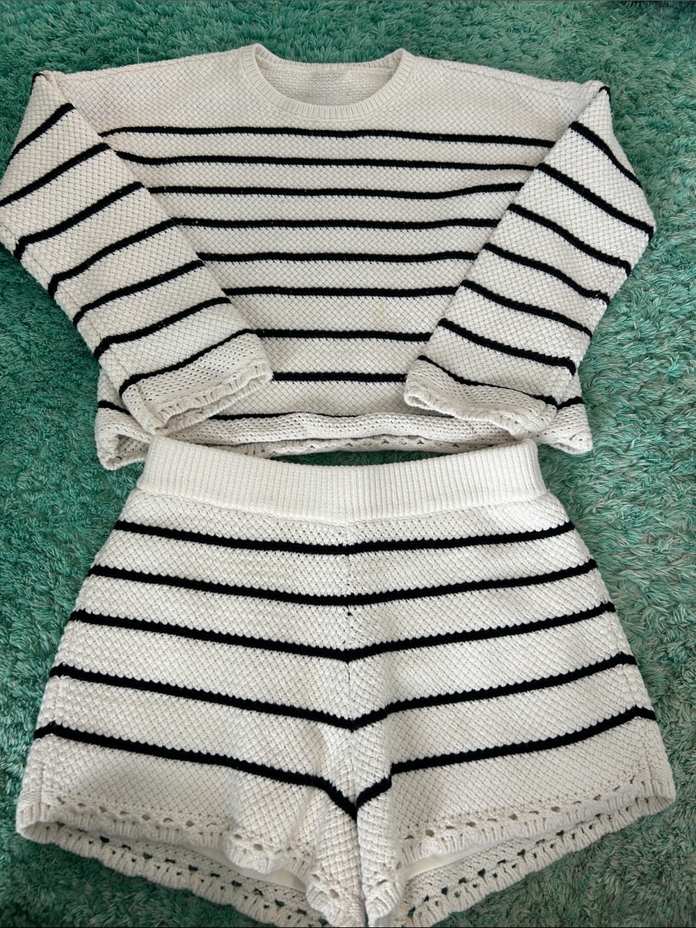 Abercrombie kids sweater and short striped set. Size 11/12